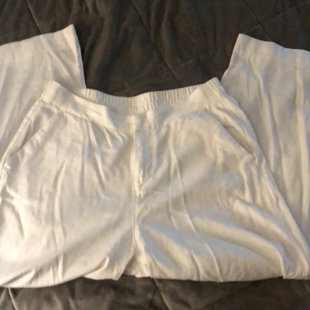 Old Navy🥳HP🥳Comfy Float White Pants - Picture 2 of 4